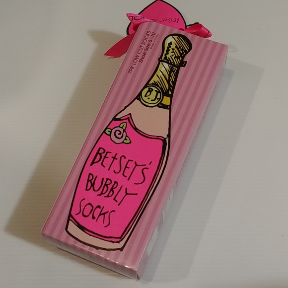 NWT 7Pcs. Betsey Johnson Champagne Socks - Picture 10 of 10